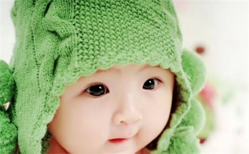 何姓2026年06月17日出生的男宝宝取名，这样起名更有寓意