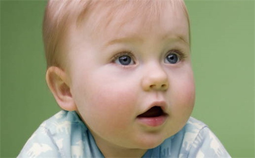 周姓2026年05月27日出生的女孩子命理分析与起名攻略