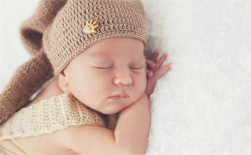 2026年06月15日生辰八字起名：周姓男孩子取什么名字最合适