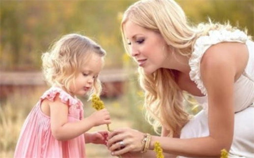 杨姓女宝宝名字精选：2026年08月09日生辰八字起名技巧