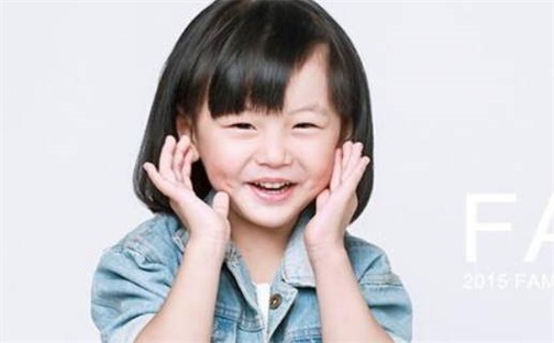 何姓男孩子取名